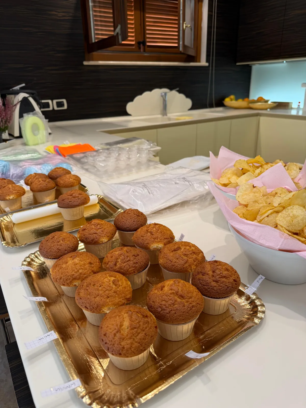Cupcake preparati per un laboratorio di pasticceria per bambini